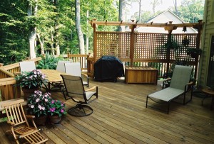 4 Fall Deck Maintenance Tips