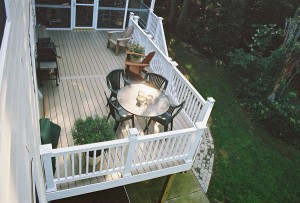 Accessorize Your Beautiful Deck with These Outdoor Trends for 2018