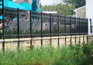 Why Choose an Aluminum Pool Fence?