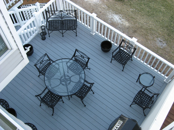4 Main Benefits of Adding a Low Maintenance Composite Deck to Your Home