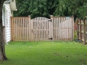 Benefits of Built-In Fence Lights
