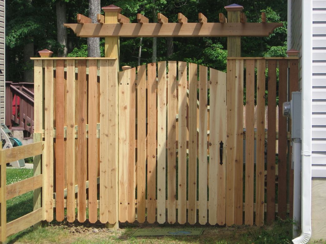 6’ tall flat top picket fence with cap board and tighter picket spacing was the solution for this customer in Ellicott city Maryland. Nice choice. Customize your fence your way.