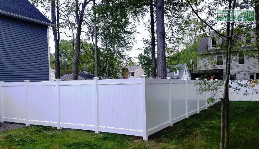 Privacy fence with low maintenance, ask about our 6’ tall white vinyl privacy fence, Chesterfield style. Maryland Fence.