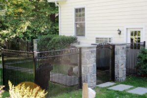 mid-atlantic deck and fence dog fence company in Reisterstown